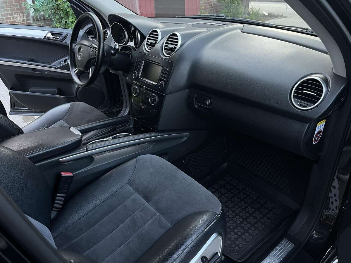 Mercedes-Benz ML320 2008 — photo 17