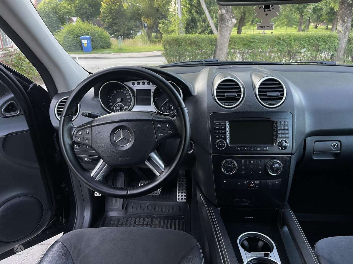 Mercedes-Benz ML320 2008 — photo 20