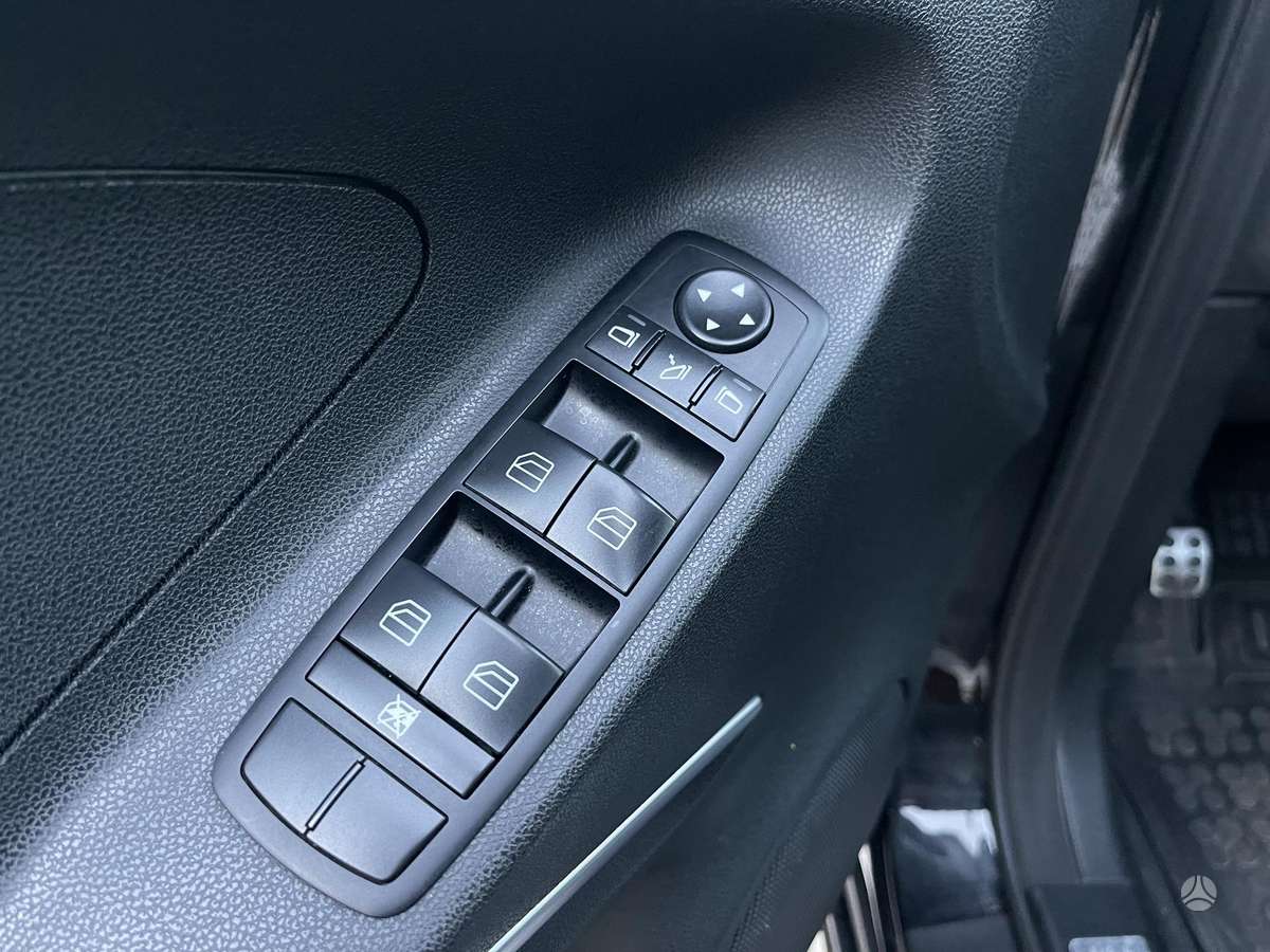 Mercedes-Benz ML320 2008 — photo 21