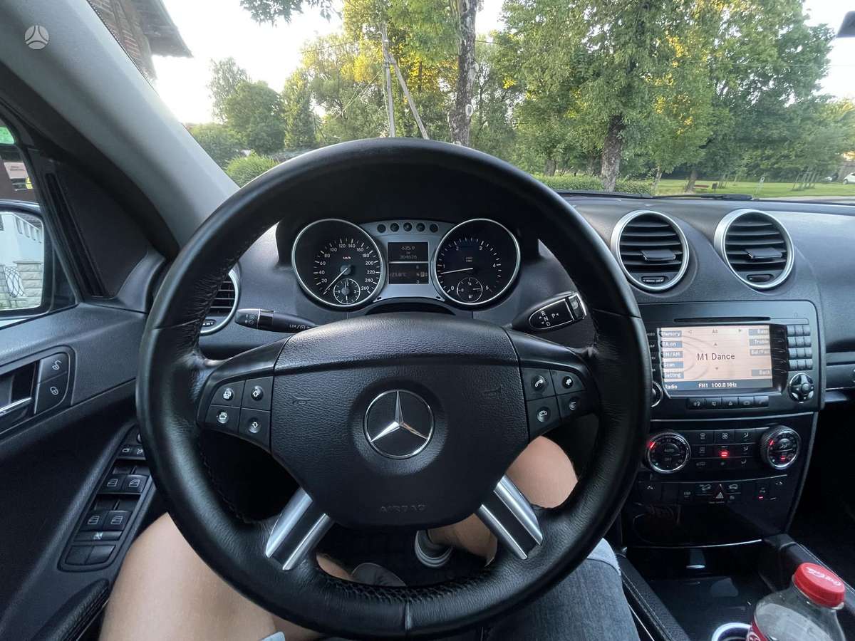 Mercedes-Benz ML320 2008 — photo 26