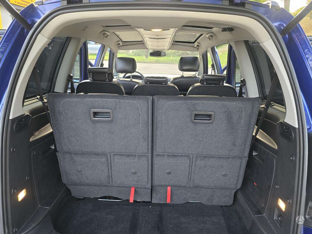 Ford Galaxy 2014 — photo 14