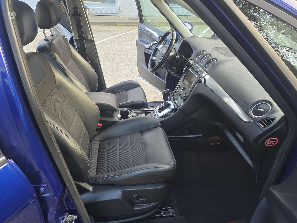 Ford Galaxy 2014 — photo 18