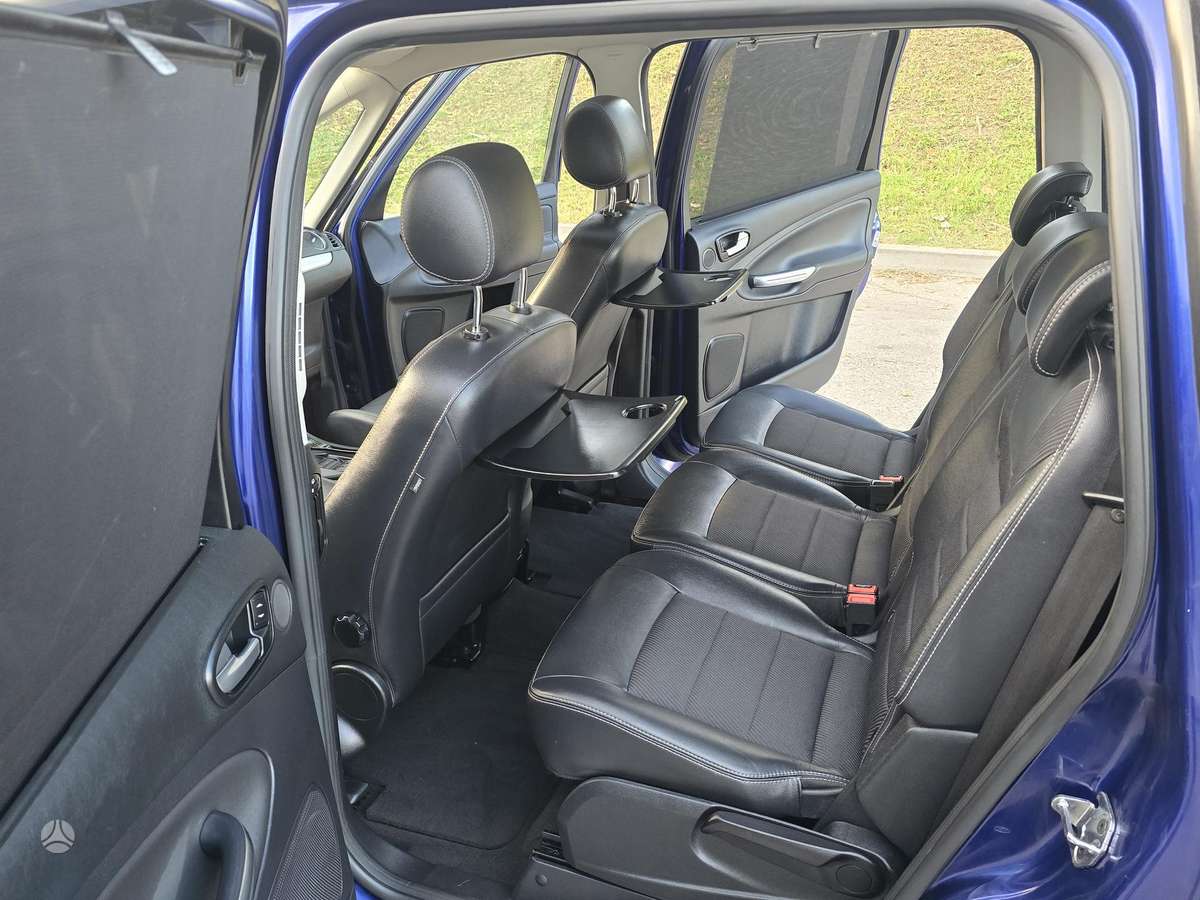 Ford Galaxy 2014 — photo 19