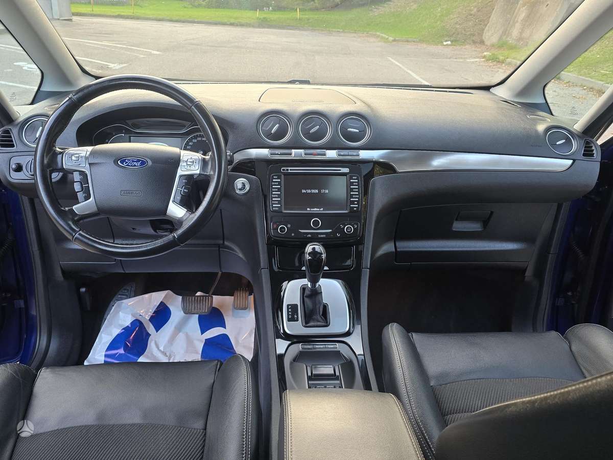 Ford Galaxy 2014 — photo 20