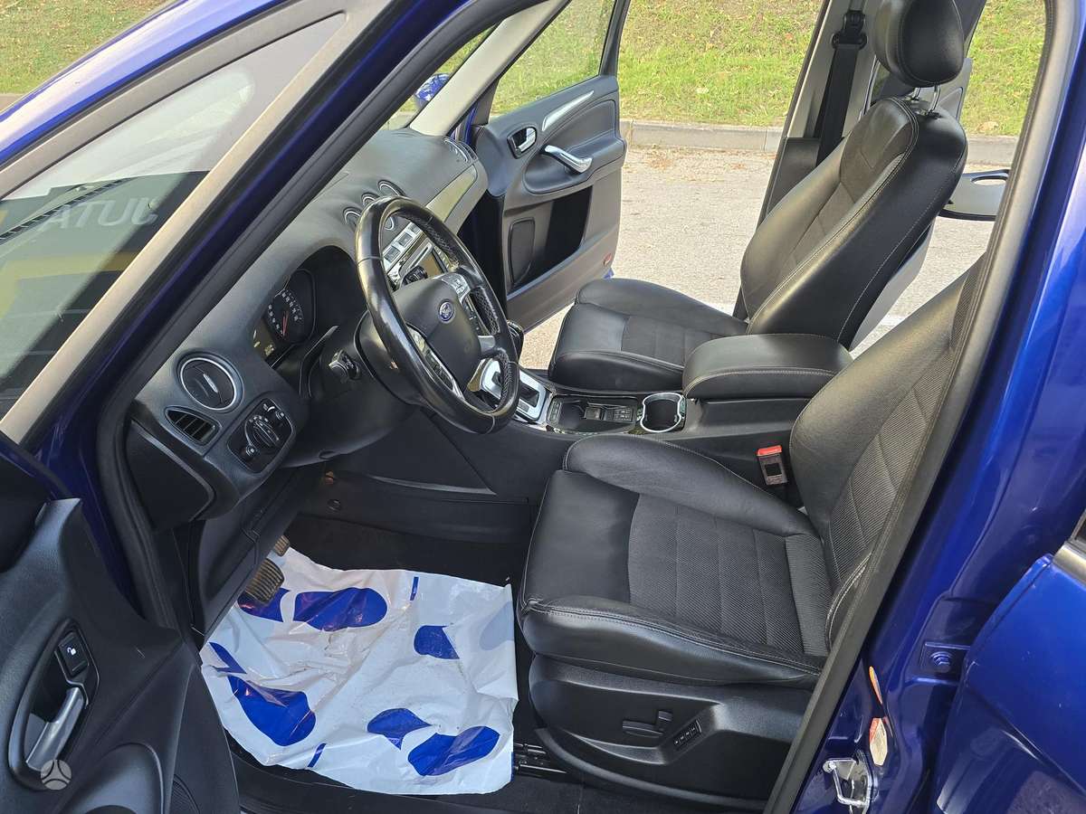 Ford Galaxy 2014 — photo 21