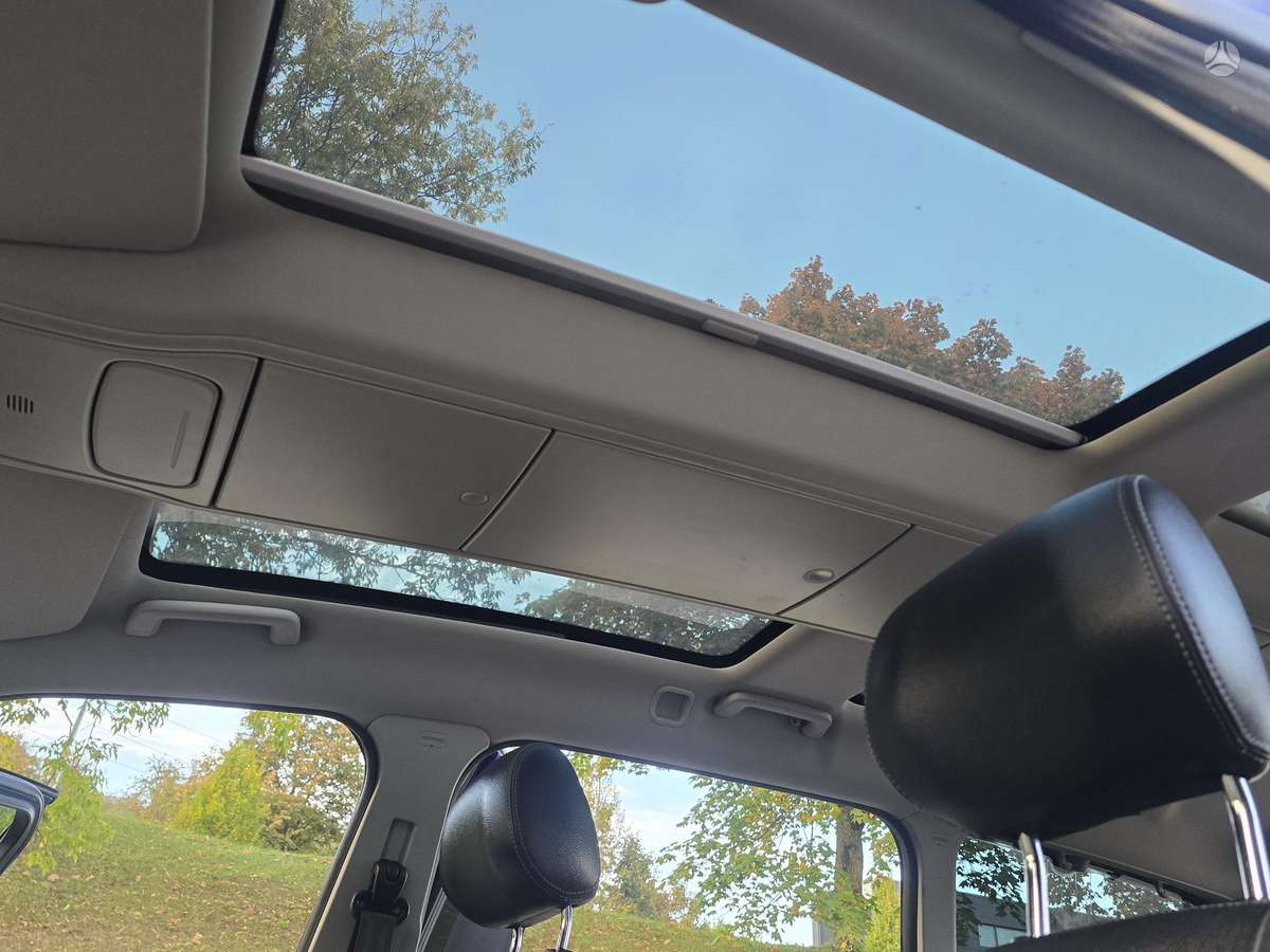 Ford Galaxy 2014 — photo 22