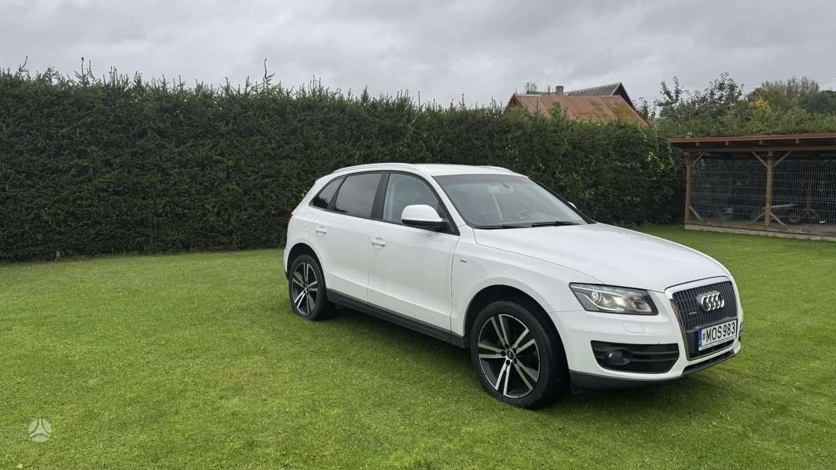 Audi Q5 2011 — салон