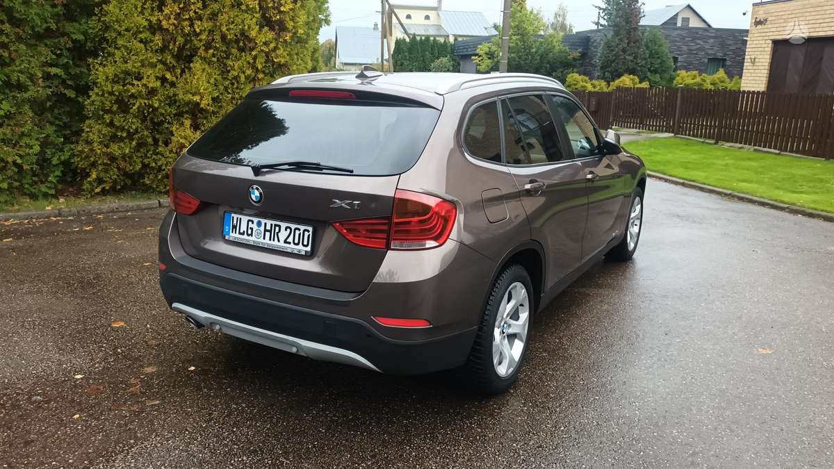 BMW X1 2012 — фото 8