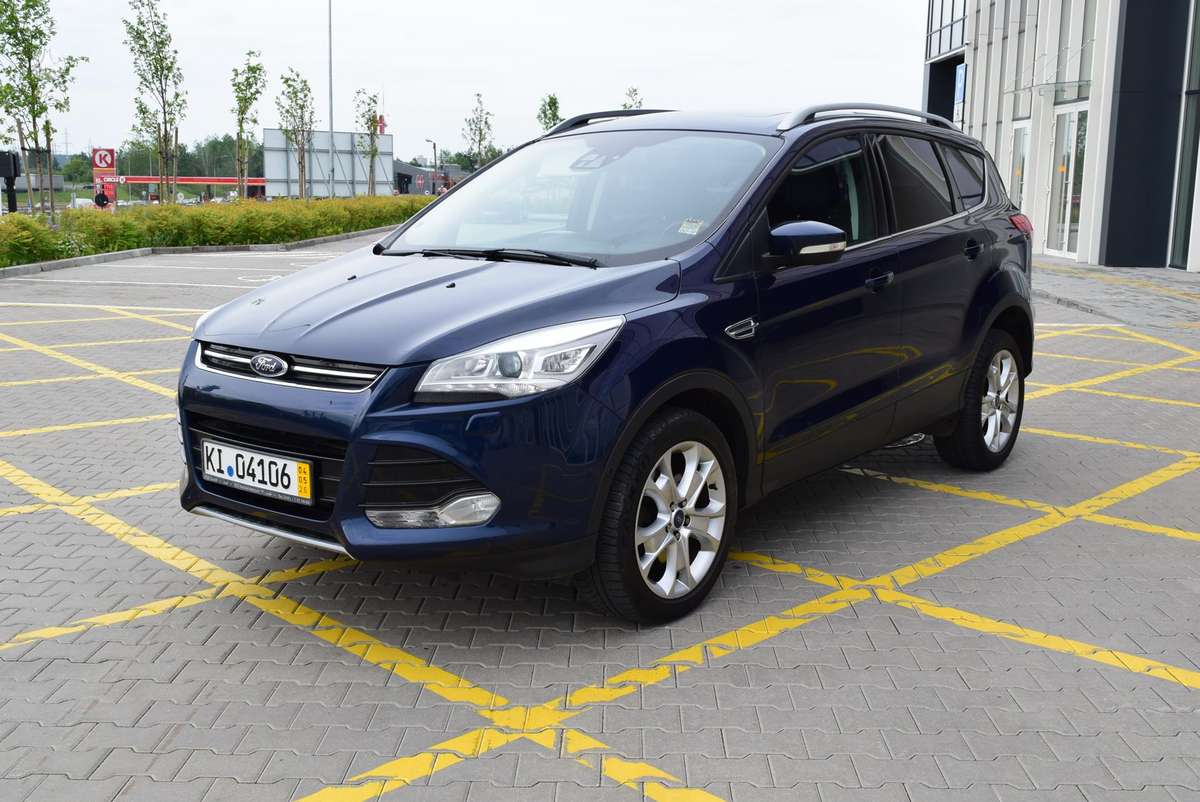 Ford Kuga 2013 — салон