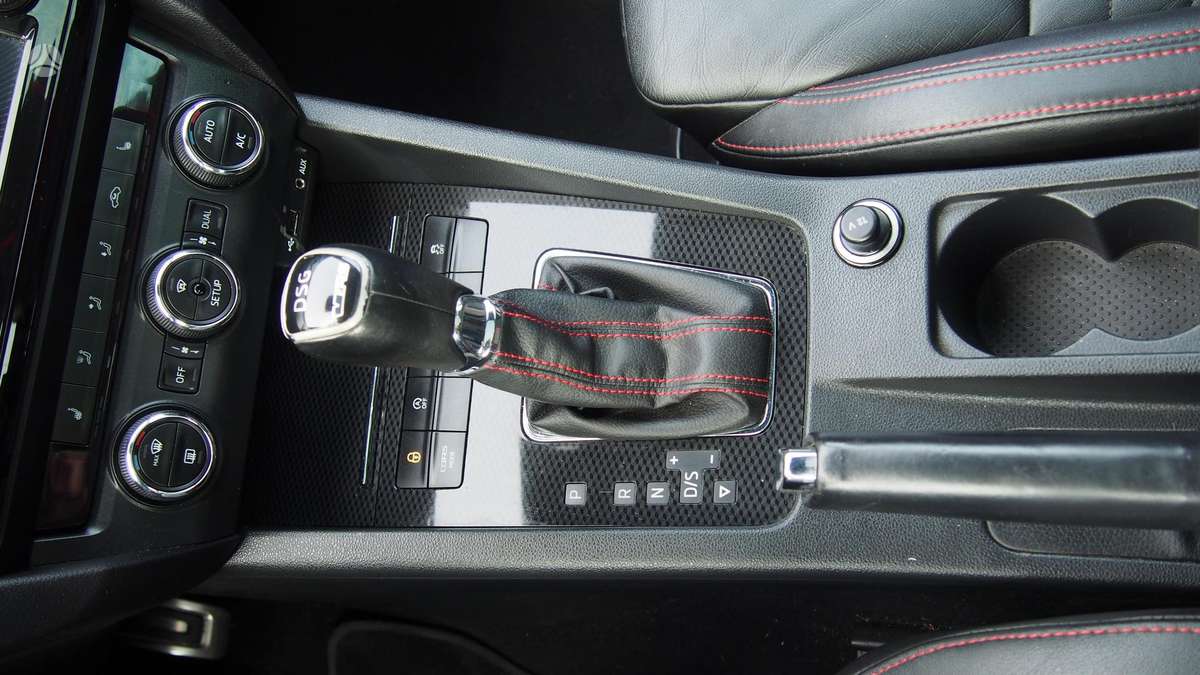 Skoda Octavia 2015 — photo 12