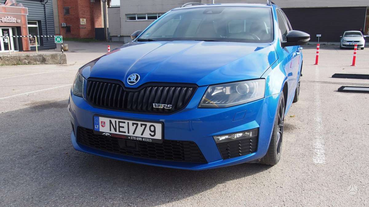 Skoda Octavia 2015 — interior