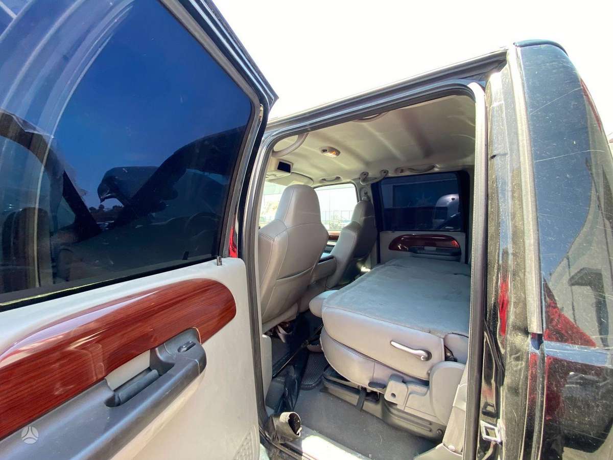 Ford F-350 2006 — photo 23