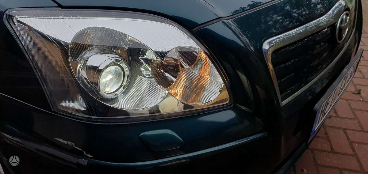 Toyota Avensis 2005 — photo 11