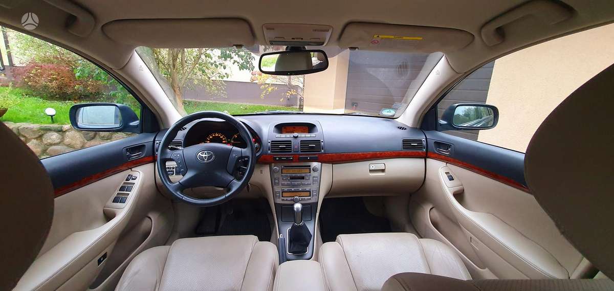 Toyota Avensis 2005 — photo 16