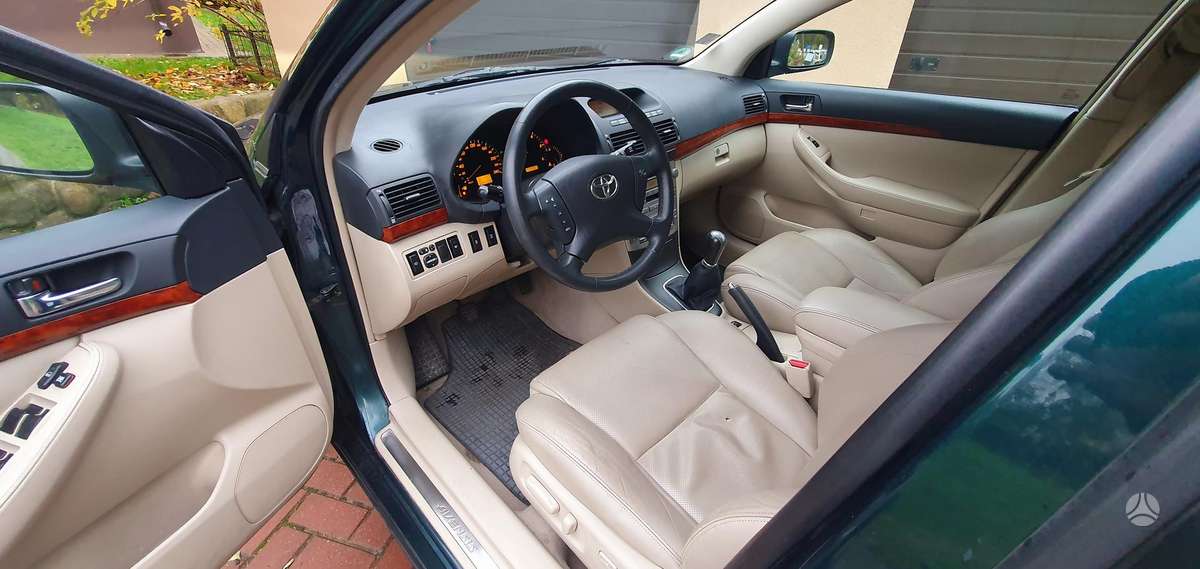 Toyota Avensis 2005 — engine 1995 cm³, 116 HP (85kW)