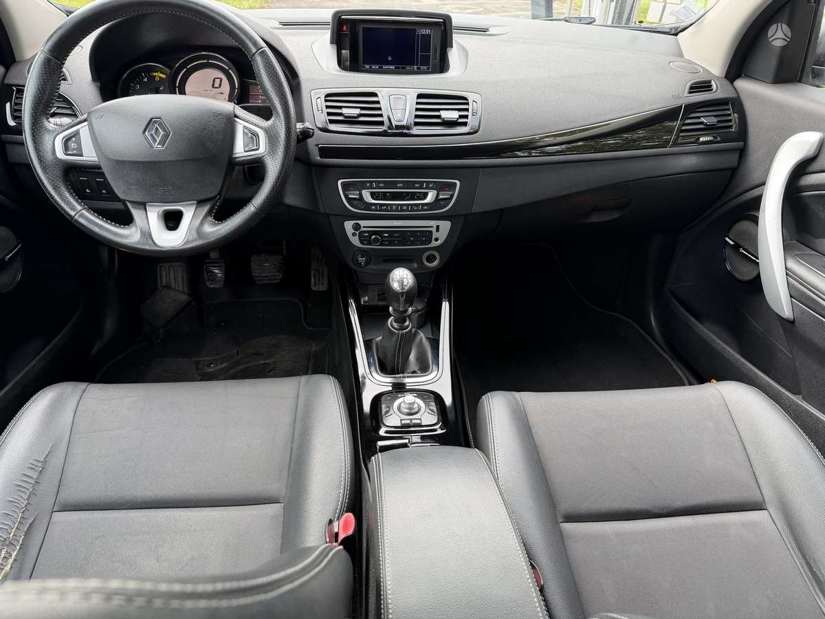 Renault Megane 2012 — photo 11
