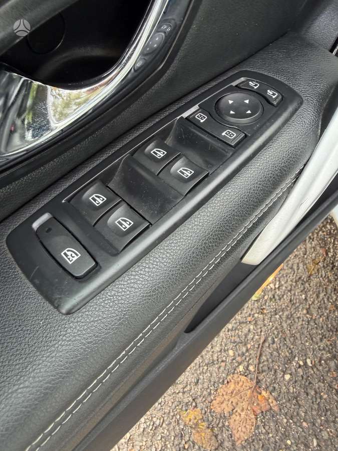 Renault Megane 2012 — photo 15