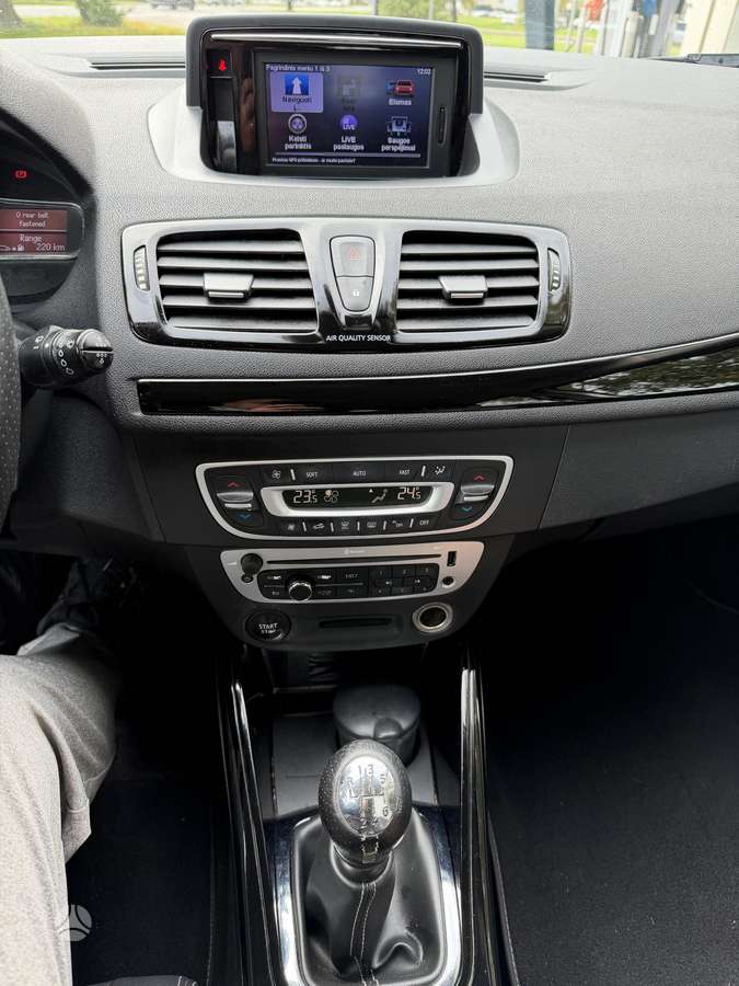 Renault Megane 2012 — photo 19