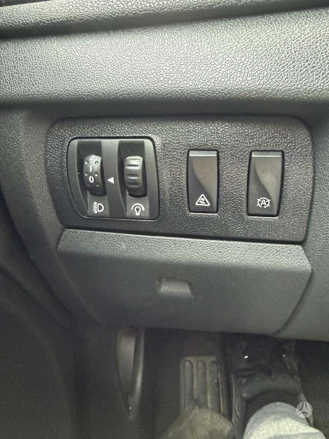 Renault Megane 2012 — photo 23