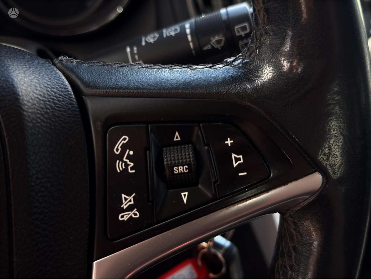 Opel Zafira 2013 — photo 19