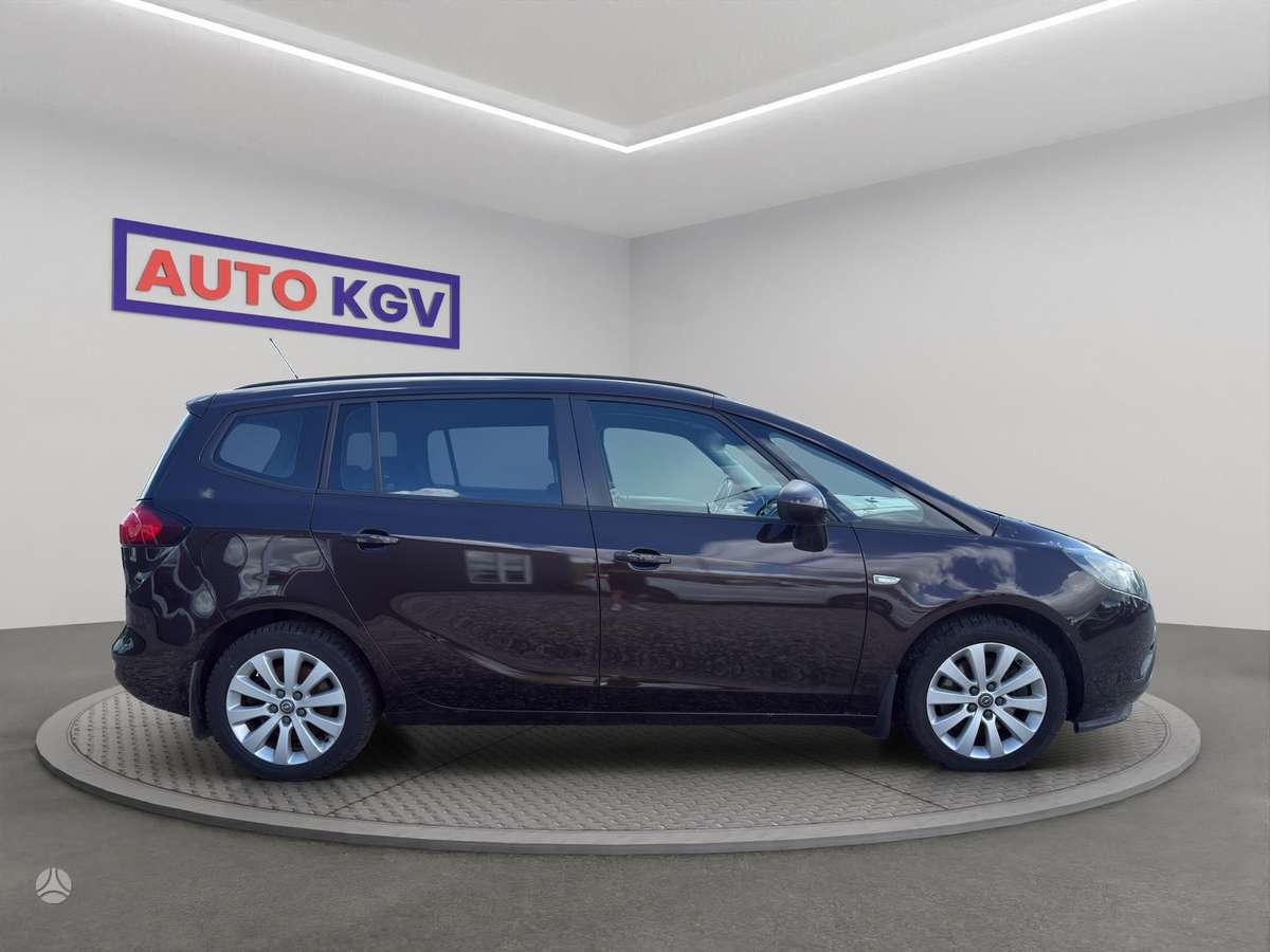 Opel Zafira 2013 — photo 6