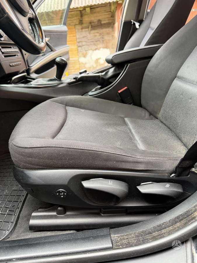 BMW 320 2007 — photo 9