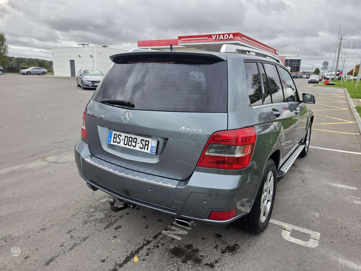 Mercedes-Benz GLK250 2011 — photo 6