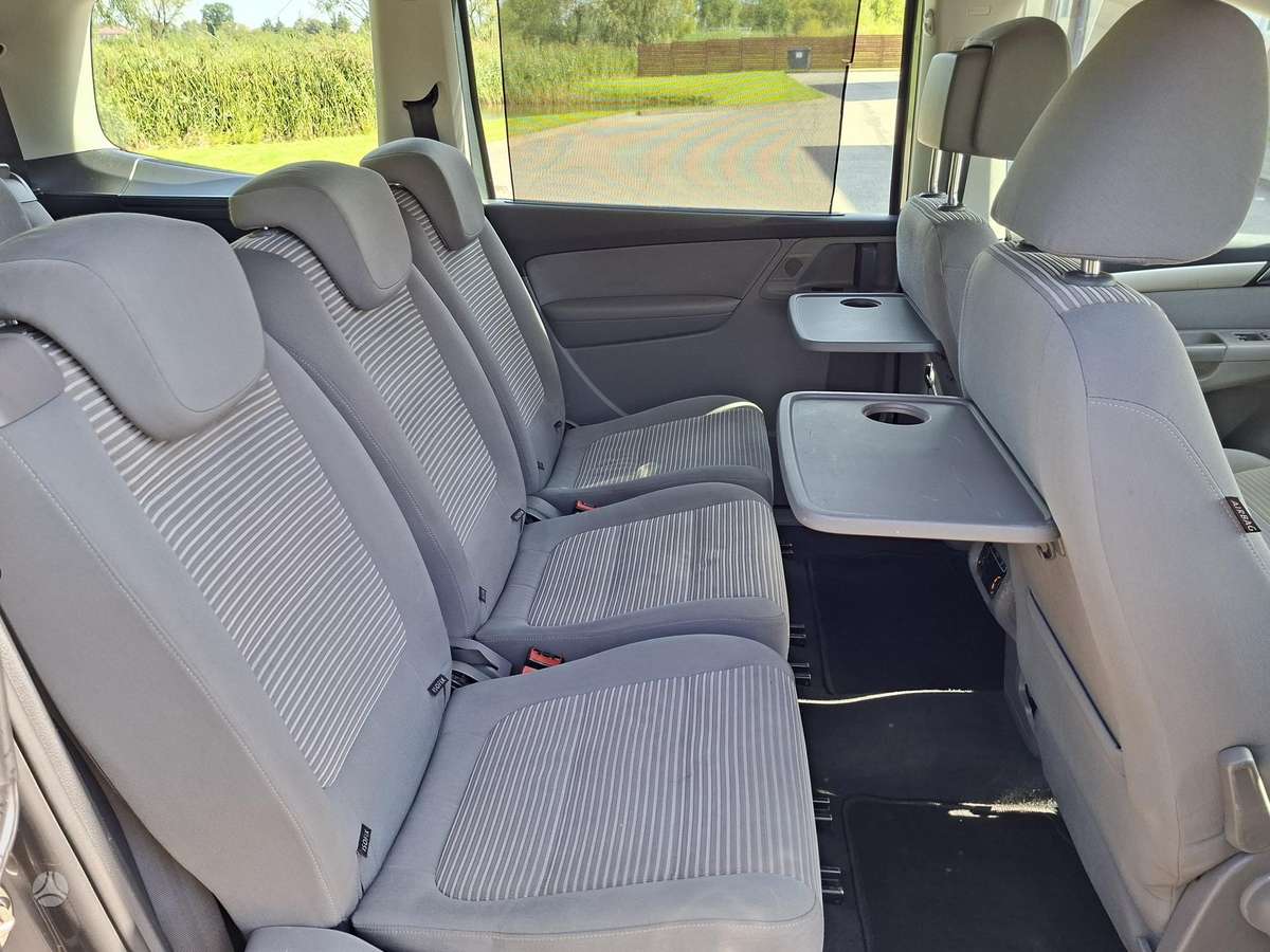 Seat Alhambra 2011 — photo 12