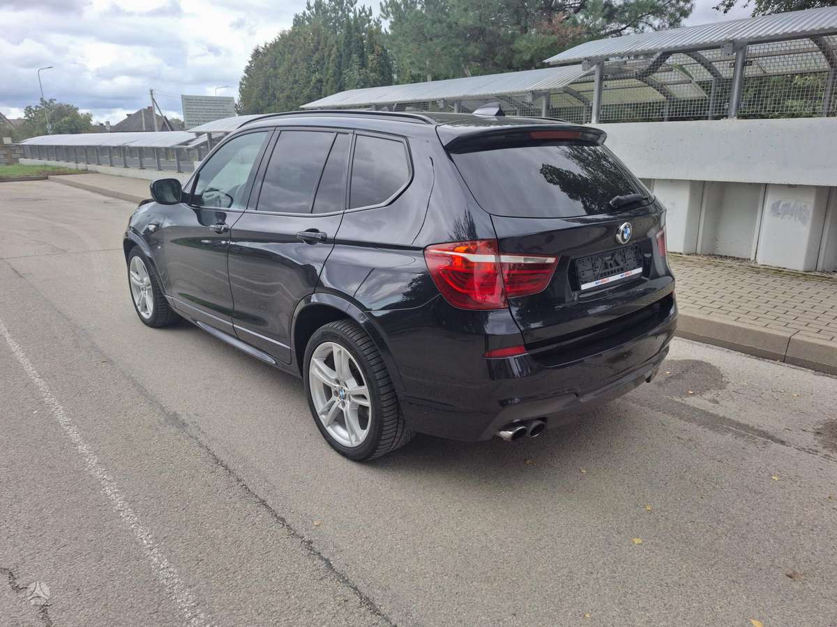BMW -kita- 2011 — двигун 2993 cm³, 258 HP (190kW)