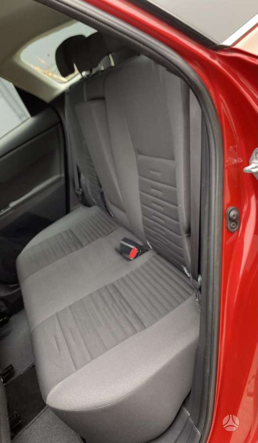 Toyota Auris 2015 — фото 10