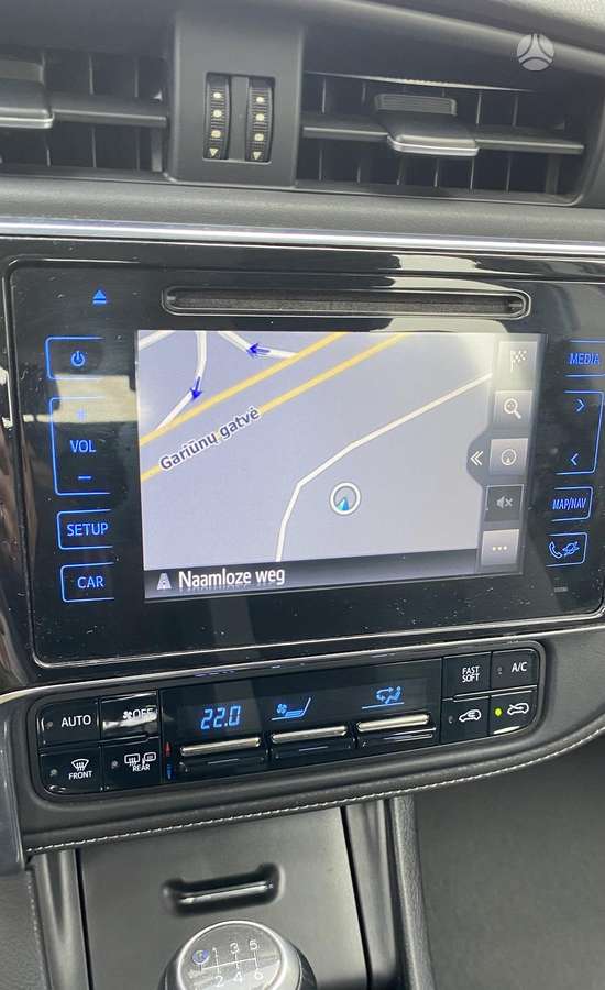 Toyota Auris 2015 — фото 14
