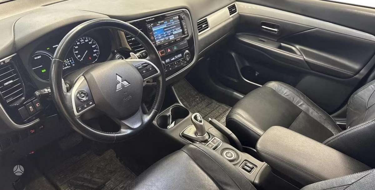 Mitsubishi Outlander 2014 — photo 10