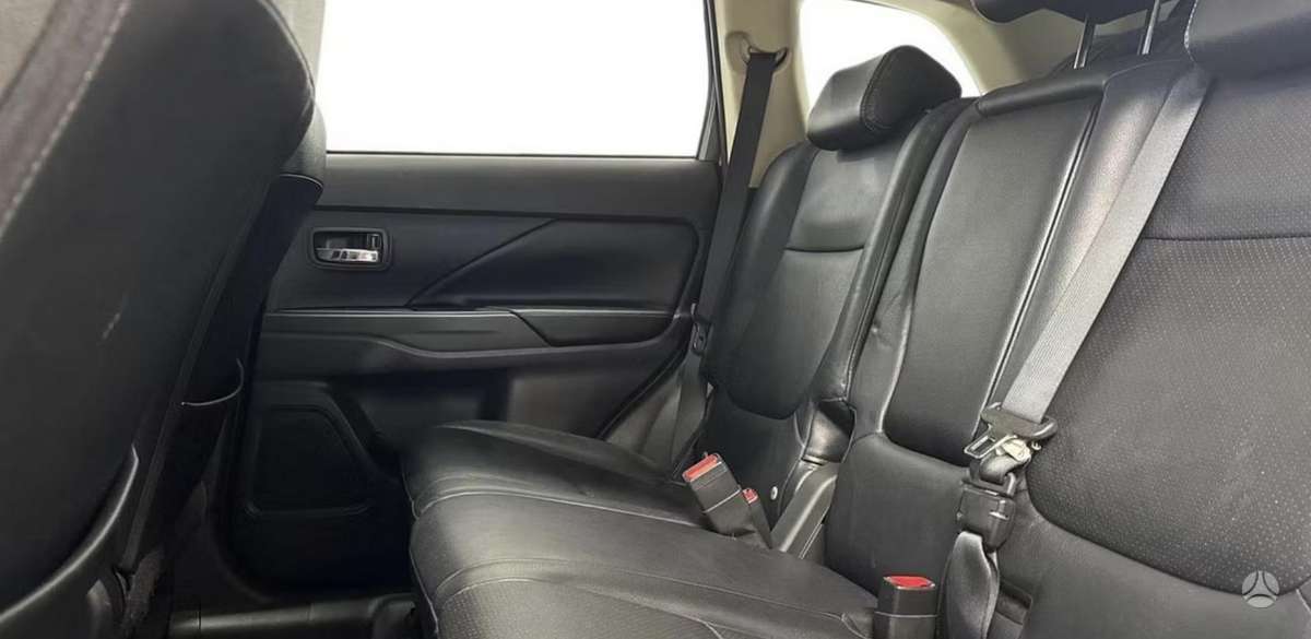 Mitsubishi Outlander 2014 — photo 12