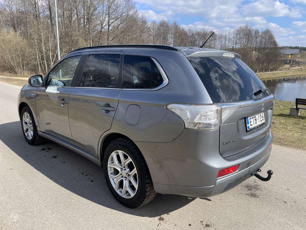Mitsubishi Outlander 2014 — photo 5