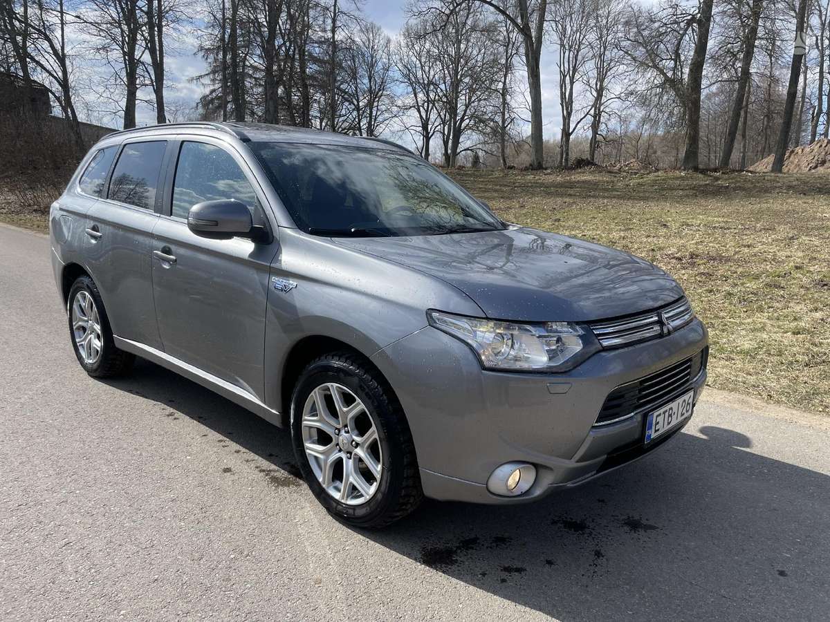 Mitsubishi Outlander 2014 — photo 7