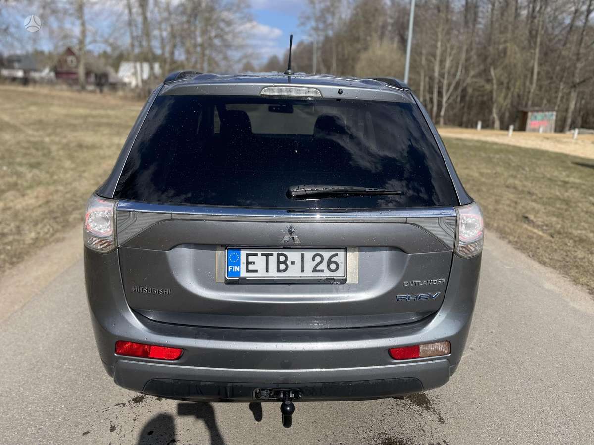 Mitsubishi Outlander 2014 — photo 8
