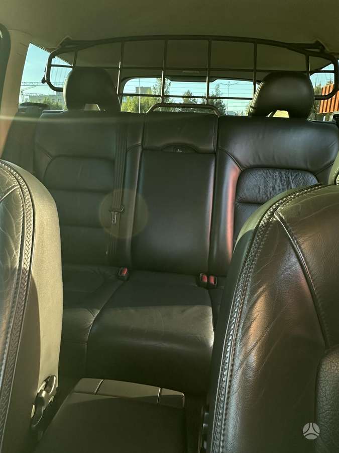 Volvo XC70 2009 — photo 11