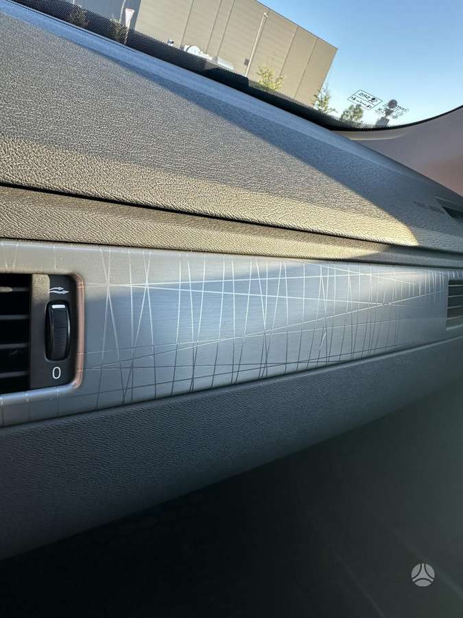 Volvo XC70 2009 — photo 12