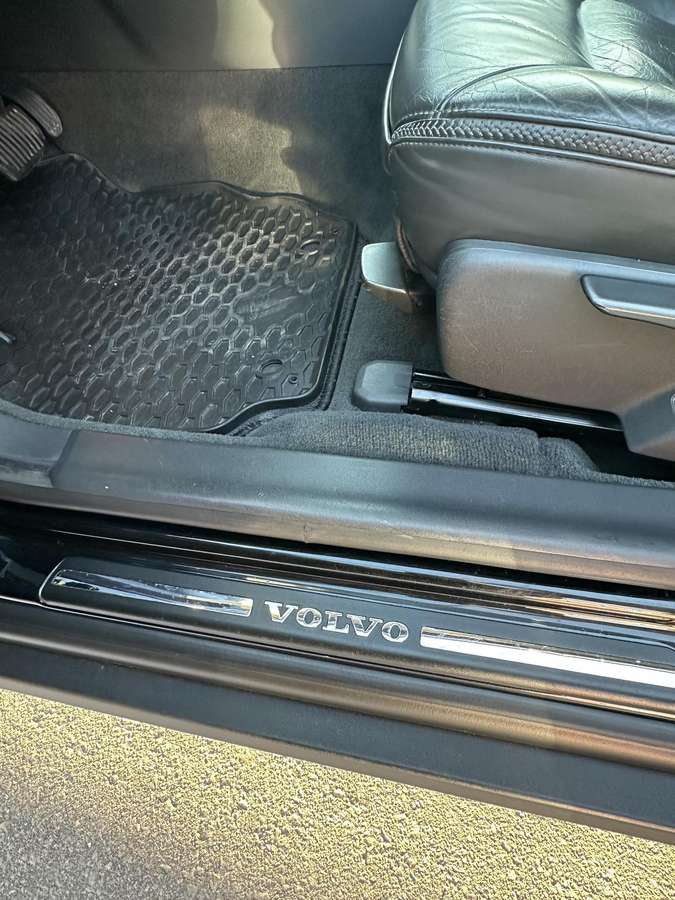 Volvo XC70 2009 — photo 14
