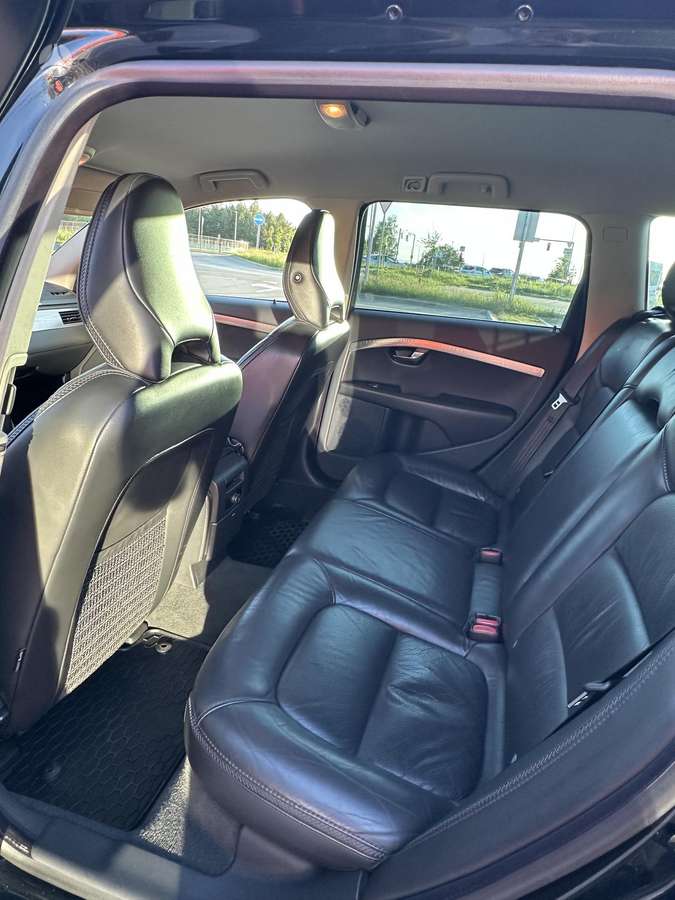 Volvo XC70 2009 — photo 16