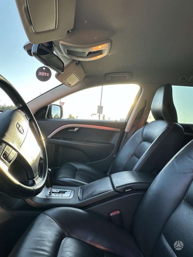 Volvo XC70 2009 — photo 17