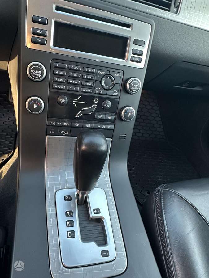 Volvo XC70 2009 — photo 6