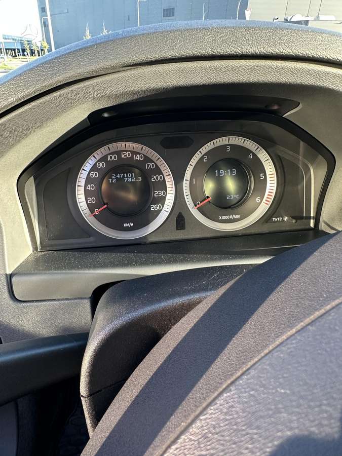 Volvo XC70 2009 — photo 7
