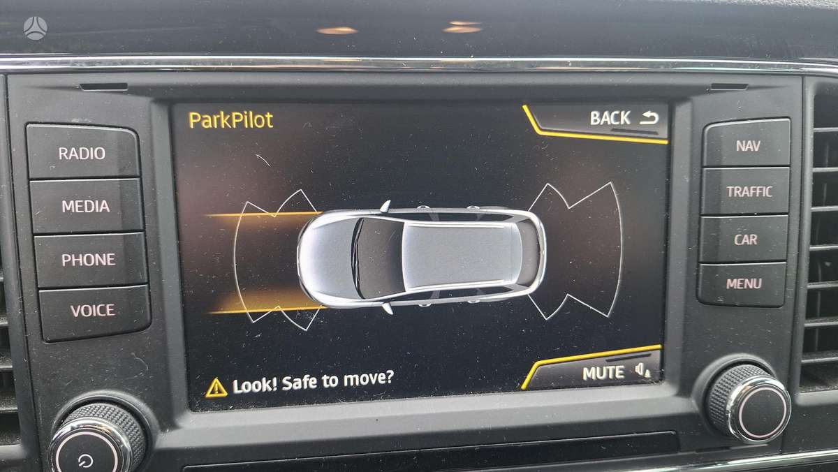 Seat Leon 2015 — photo 19