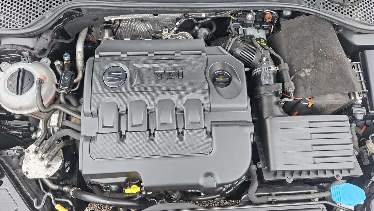 Seat Leon 2015 — photo 23