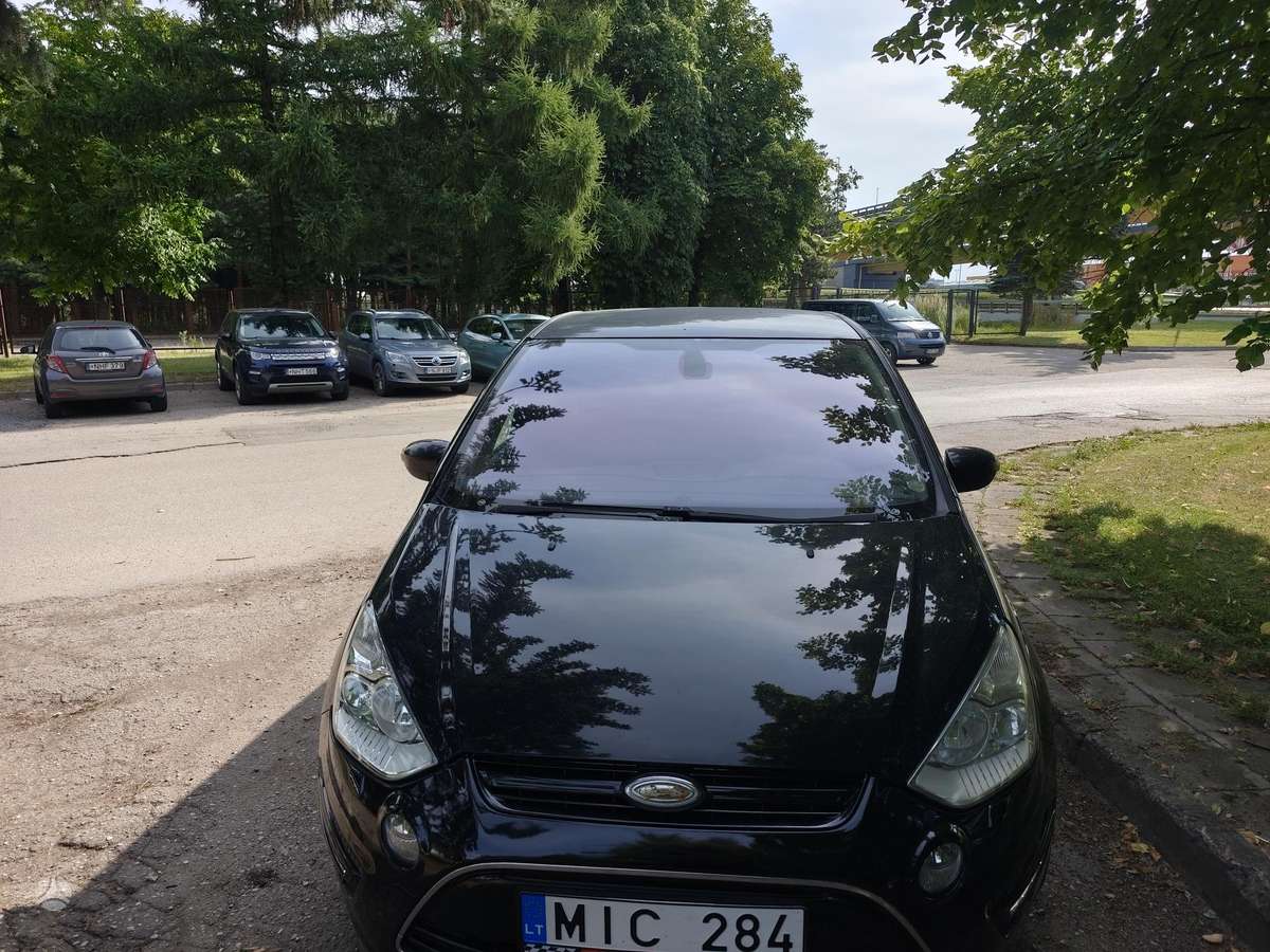 Ford S-MAX 2011 — салон
