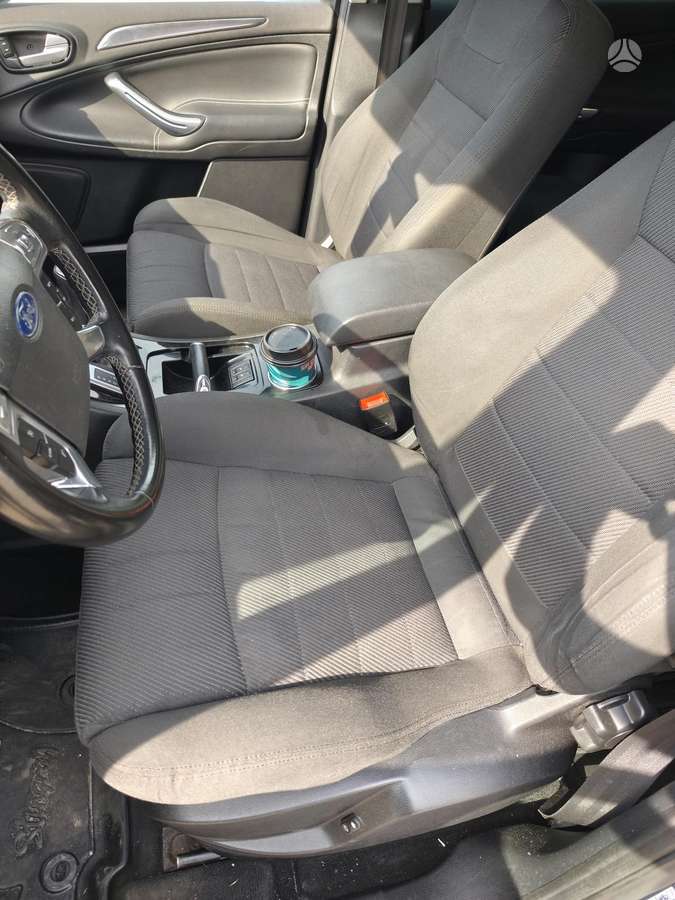Ford S-MAX 2011 — двигун 2000 cm³, 163 HP (120kW)
