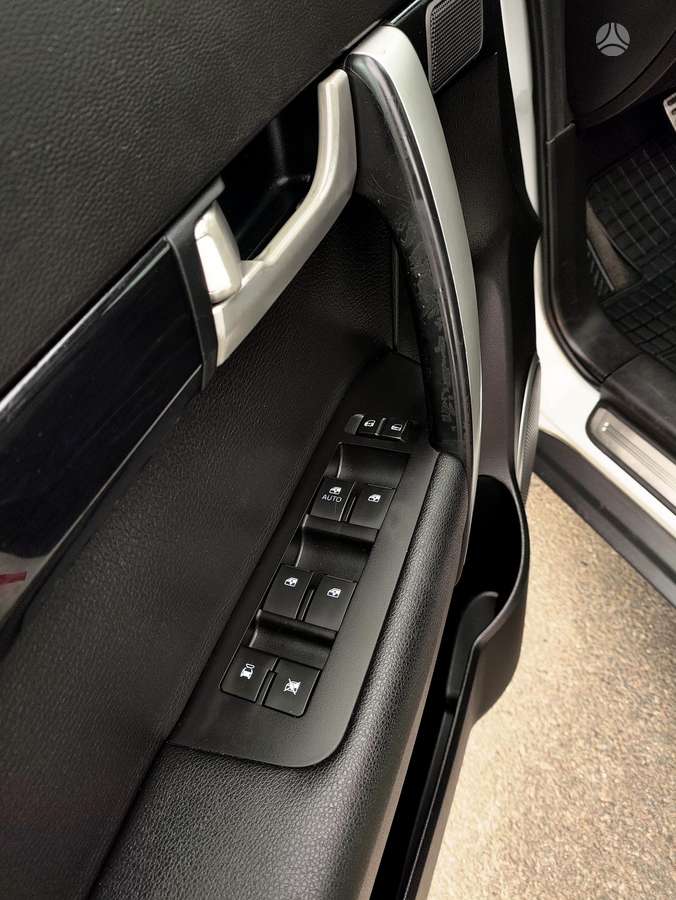 Chevrolet Captiva 2013 — photo 11