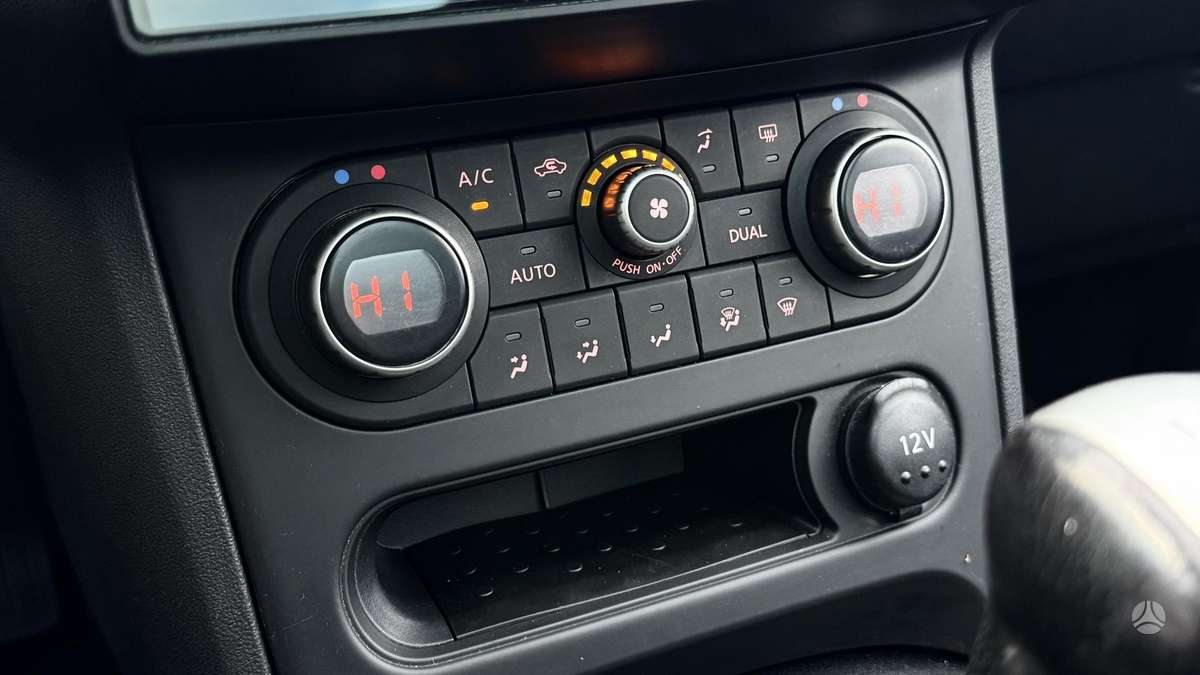 Nissan Qashqai+2 2012 — photo 21