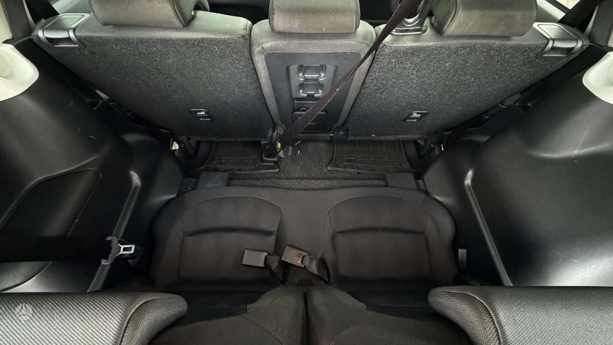 Nissan Qashqai+2 2012 — photo 29